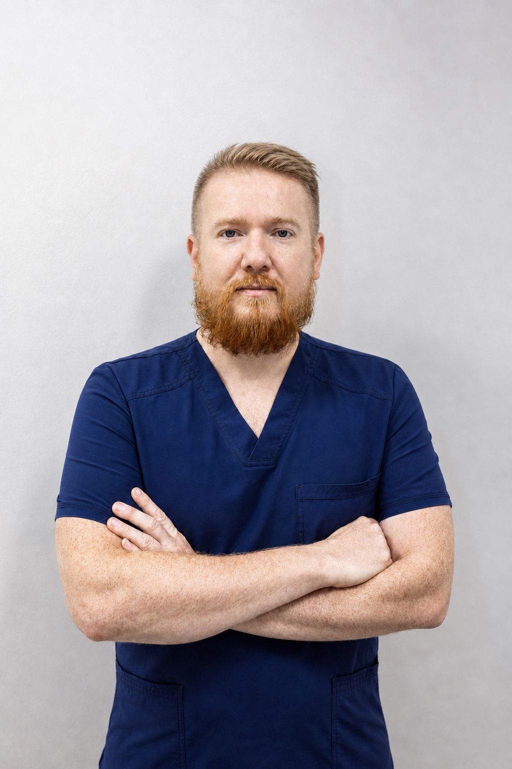lek. Kamil Wilga, lekarz w trakcie specjalizacji z ortopedii i traumatologii narządu ruchu