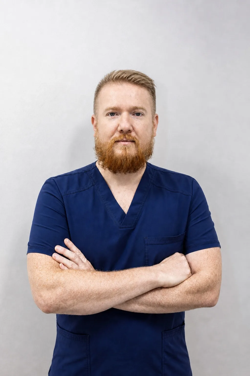 lek. Kamil Wilga, lekarz w trakcie specjalizacji z ortopedii i traumatologii narządu ruchu